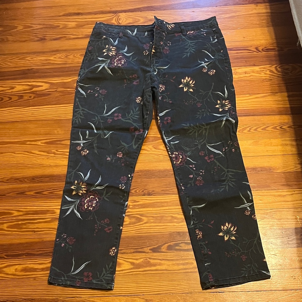 Bandolino Black Floral Women's Boot Cut Pants